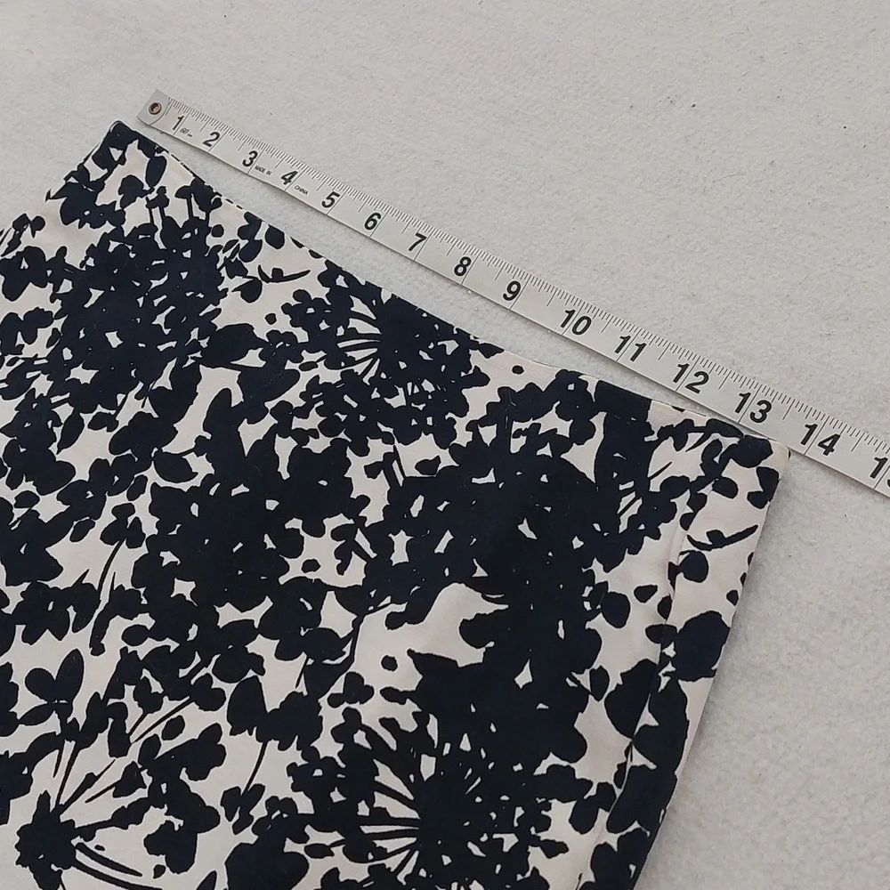BANANA REPUBLIC Black and White Floral Pencil Skirt NWOT